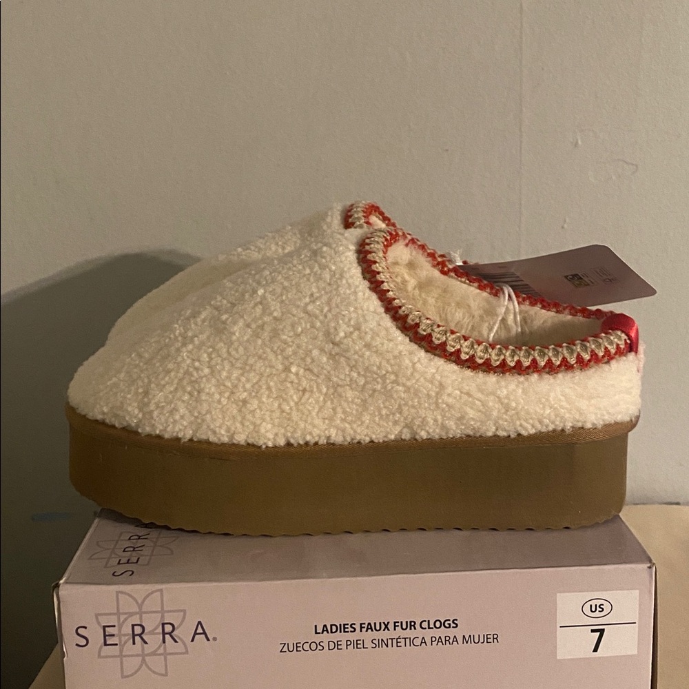 Clogs - Picture 6 of 11